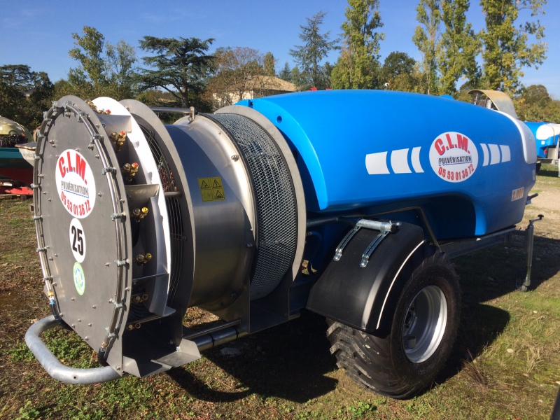 Atomiseur à vidange automatique - Cuve en polyéthylène de 1000 à 3000 litres - TGI - CLM_8