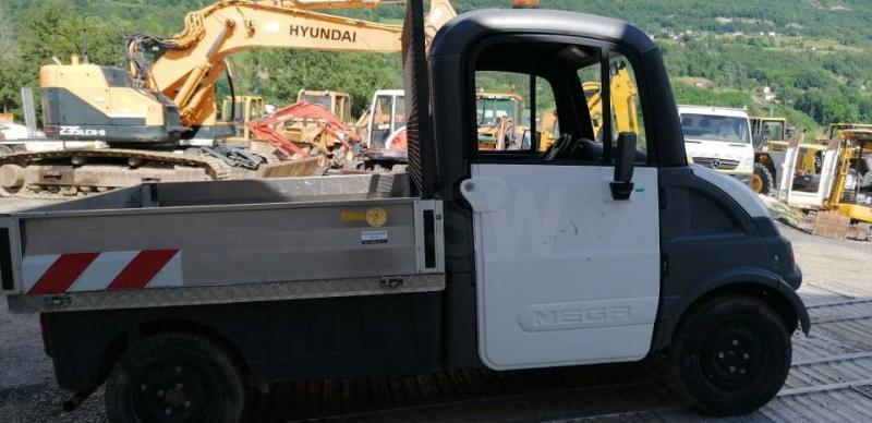 MEGA multitruck electrique pour pièce_8