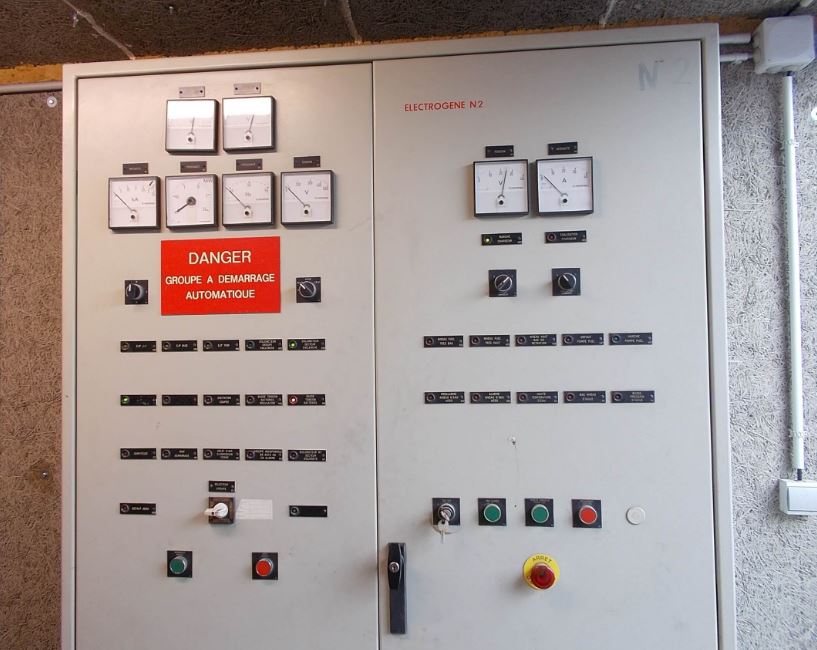 Groupe électrogène en container Caterpillar 2000 kVA - Model 3516 - Moteur Caterpillar - Année 1997_8