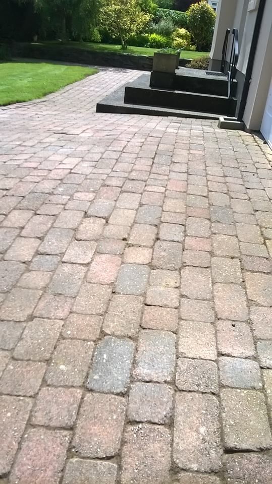 Brosse desherbage rb80 pour le nettoyage des chantiers, le désherbage non chimique sur les pavés_8