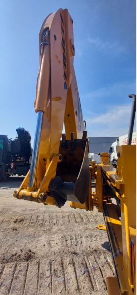 Tractopelle articulé d'occasion en très bon état, sur pneus - VENIERI 10.23D_8