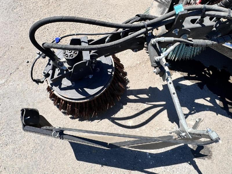 KARCHER MC50 Balayeuse aspiratrice de voirie_8