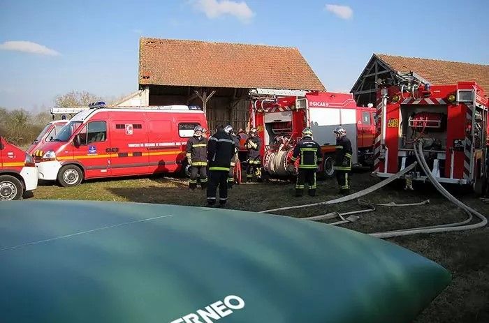 Réserve anti-incendie souple - Neatfx - Citerne 60 m³ en tissu EXOM-XE, pliable et étanche_8