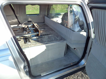 Corbillard moderne Lincoln Town Car avec système électrique