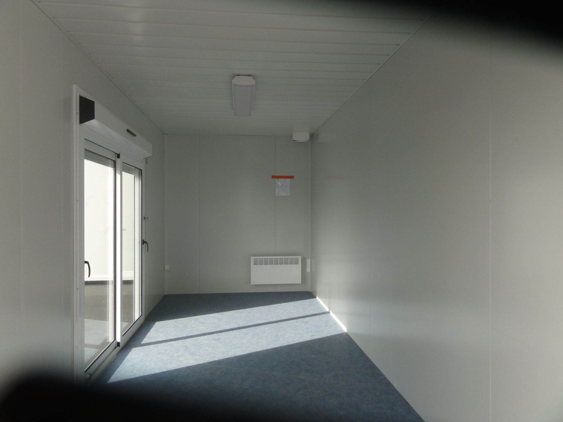 Bungalow monobloc ou juxtaposable standard - dimensions 6050x2450x2730mm - structure galvanisée avec isolation et équipements électriques_9