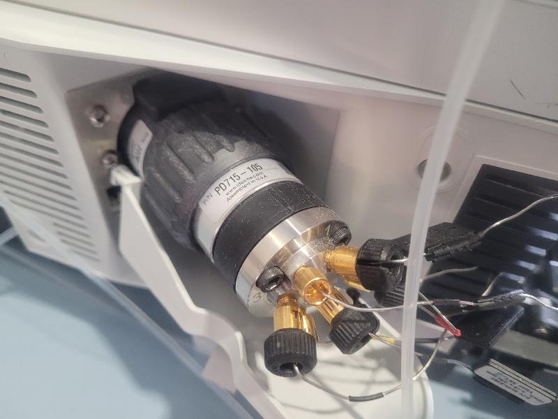 Système de chromatographie hplc shimadzu / dionex ultimate 3000 uhplc_8