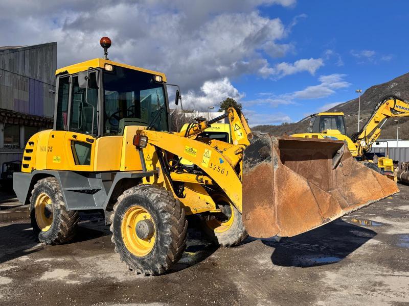 Komatsu WA75-3_8