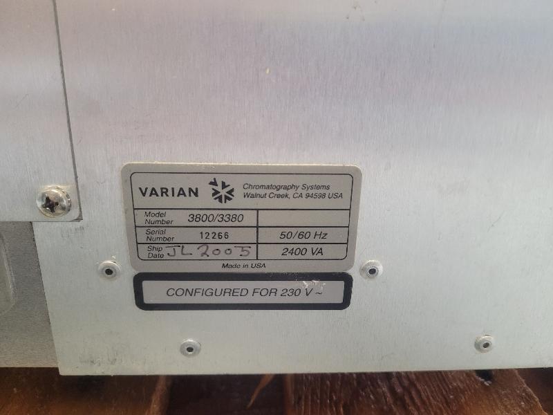 2 Chromatographes en Phase Gazeuse GC 3800 pour pèces VARIAN_8