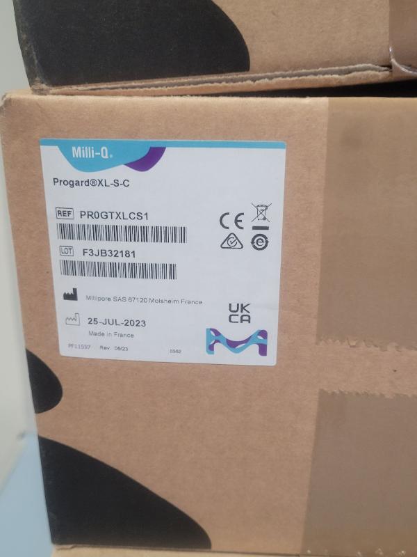 Système de purification d′eau Millipore Milli-Q CLX 7040 (LC) ZAFS51040_8