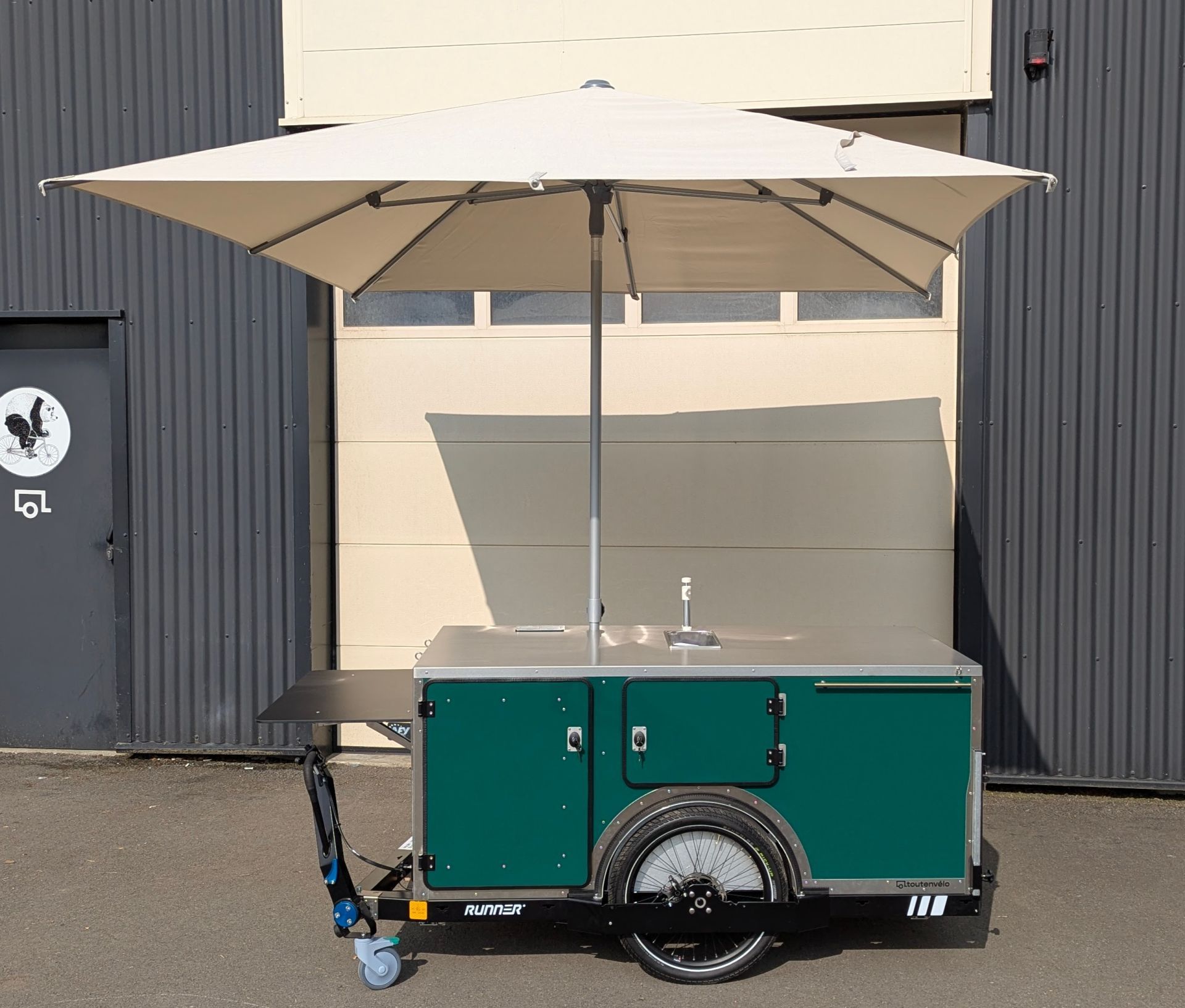 Cuisine mobile polyvalente et durable pour des ateliers de cuisine pédagogiques ou des prestations de cuisine de rue_8