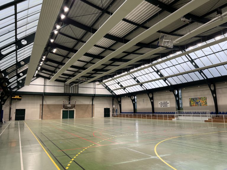 Eclairage industriel conçu pour l'industrie et les équipements sportifs  - highbay segal ik10_8