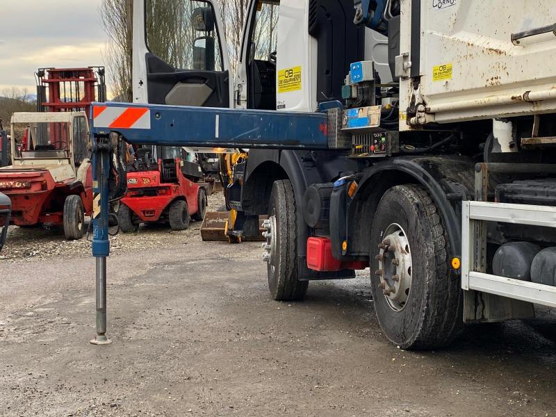 RENAULT kerax 8x4 520 bibenne cif grue cormach_8
