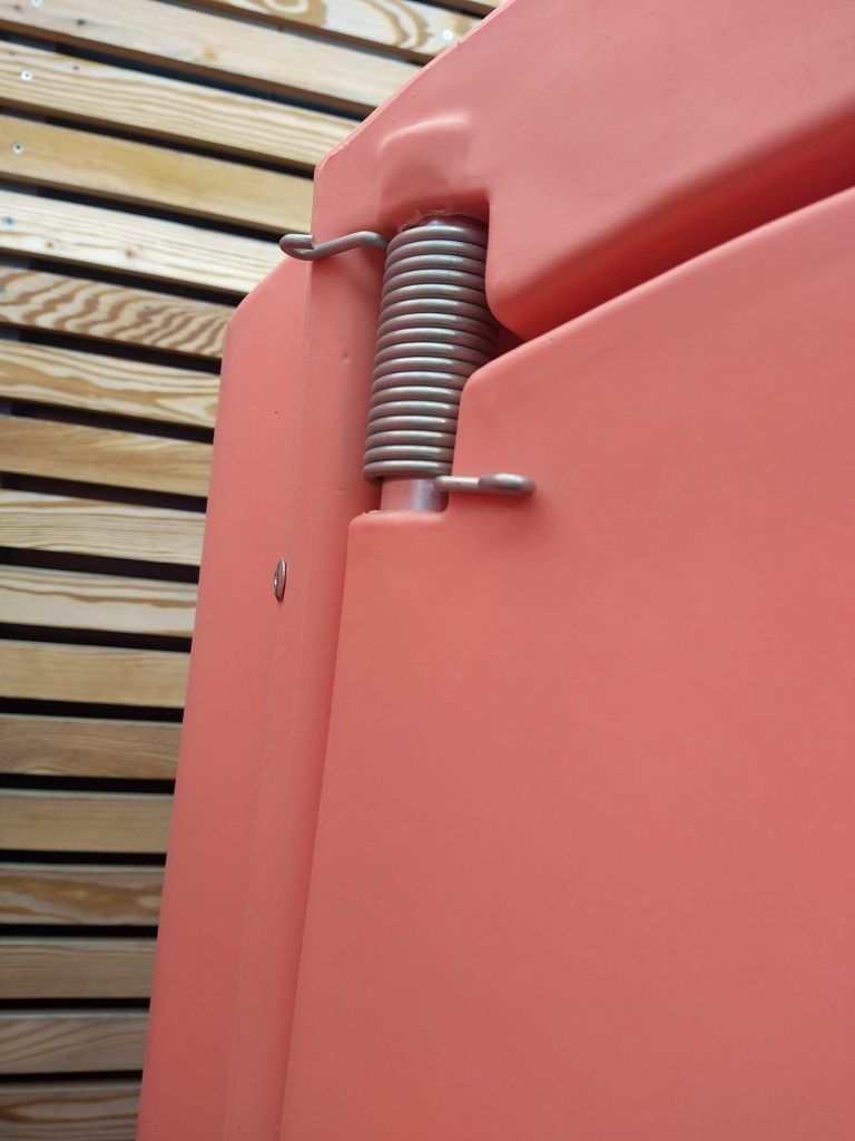 Cabine wc mobile légère et facile à déplacer