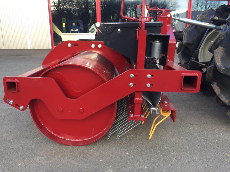 Rouleau Engazonneur 120 cm + Semoir Meynie - Largeur 130 cm, 300 kg, 170 L - Outil Micro-tracteur_8