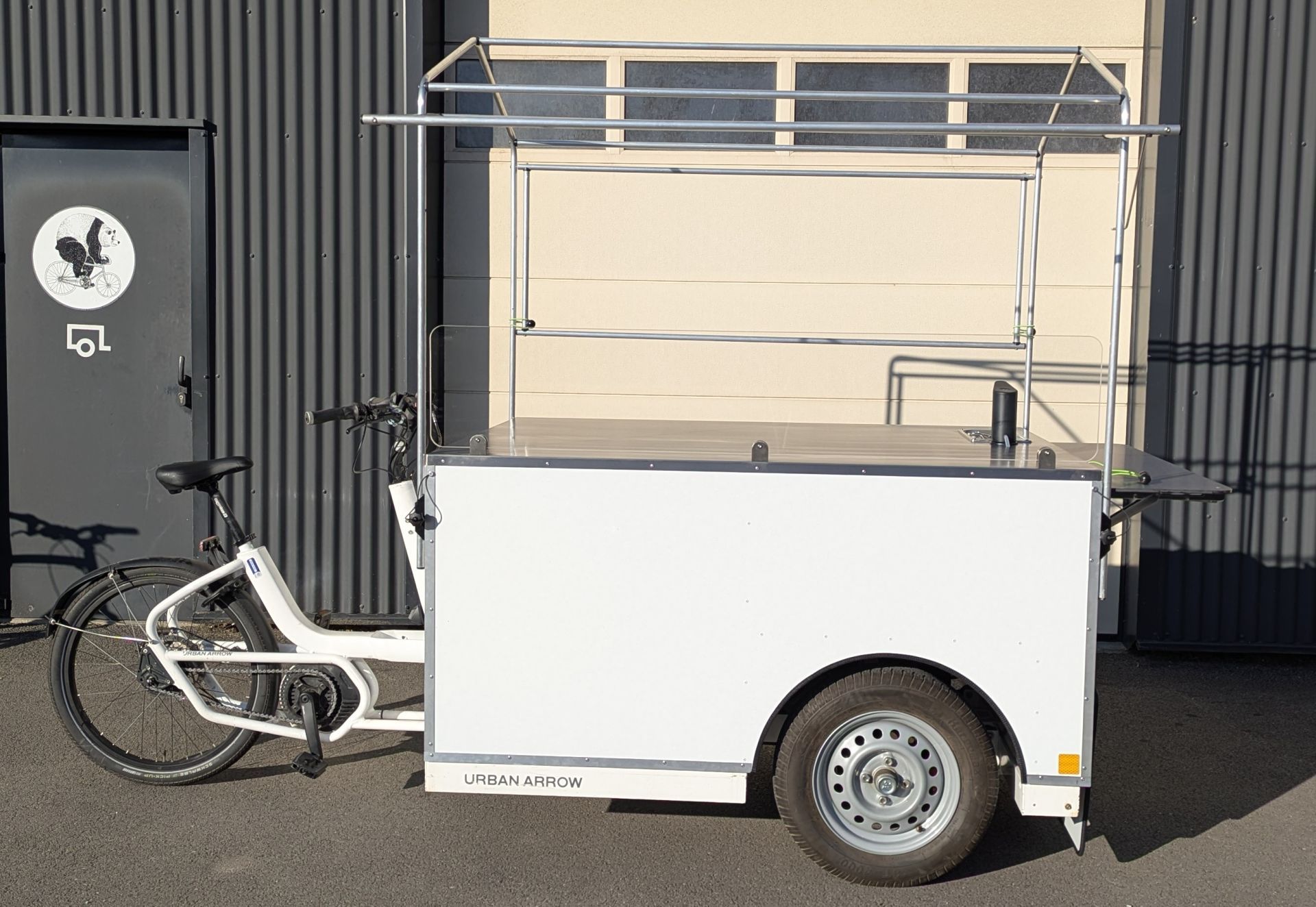 Triporteur street-food pour une restauration simple et qualitative lors d'événements, animations de quartier_8