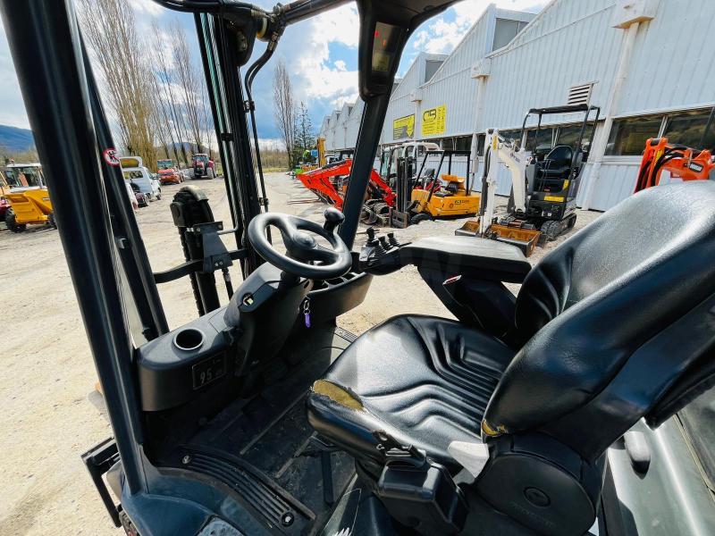 FENWICK Chariot élévateur H14_8