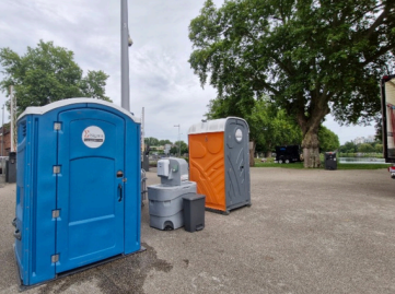 WC chimique autonome avec accessoires, idéal pour PMR - Réservoir 132L_8