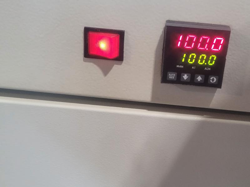 Etuve / incubateur universel FISHER SCIENTIFIC AU125 / 200 °C / 125 Litres_8