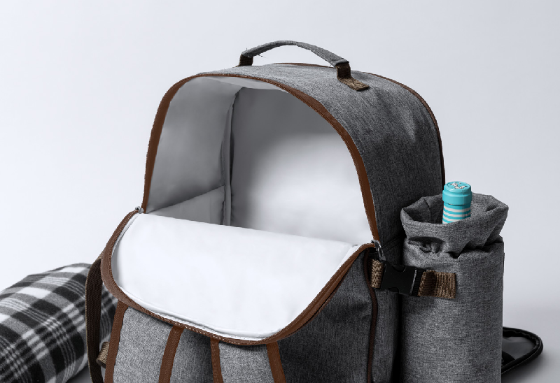 Sac à dos pique-nique isotherme en polyester 600D RPET - Set vaisselle 4 personnes et couverture incluse_8