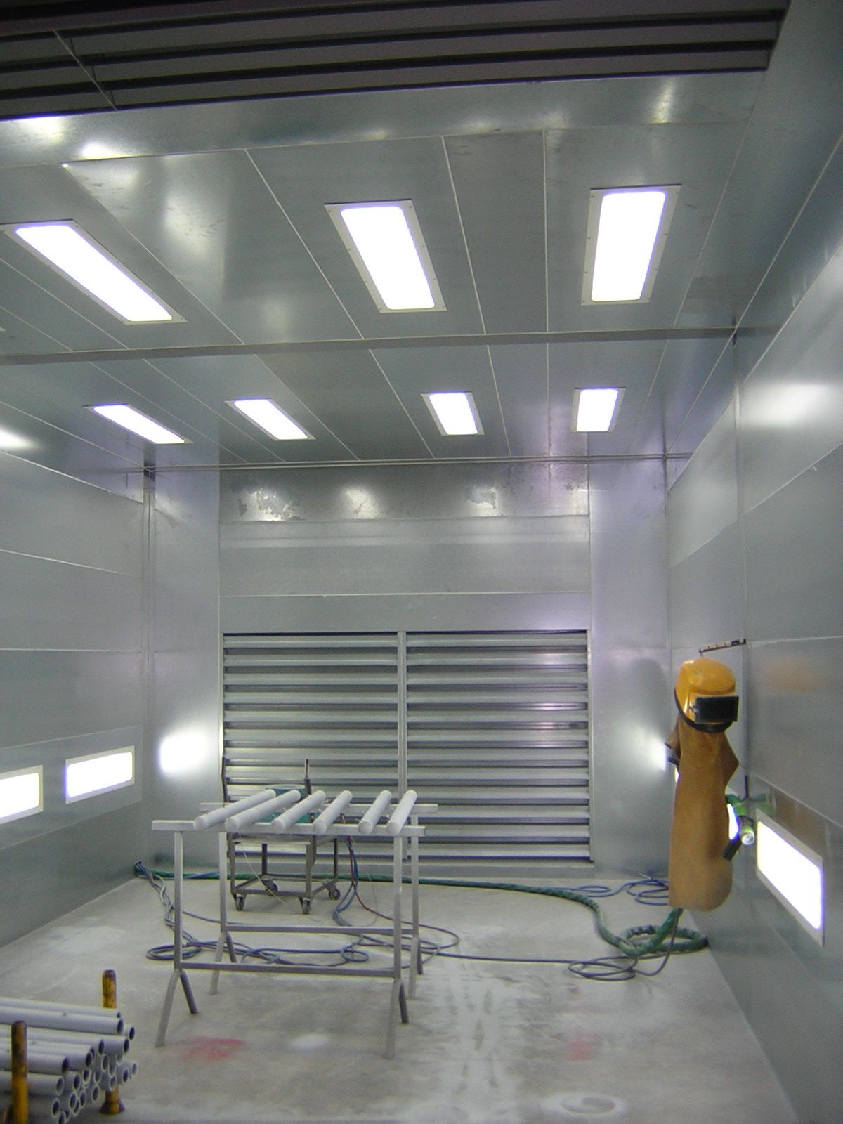 Cabine de métallisation - Protection anti-corrosion des métaux - Modulable et personnalisable_8