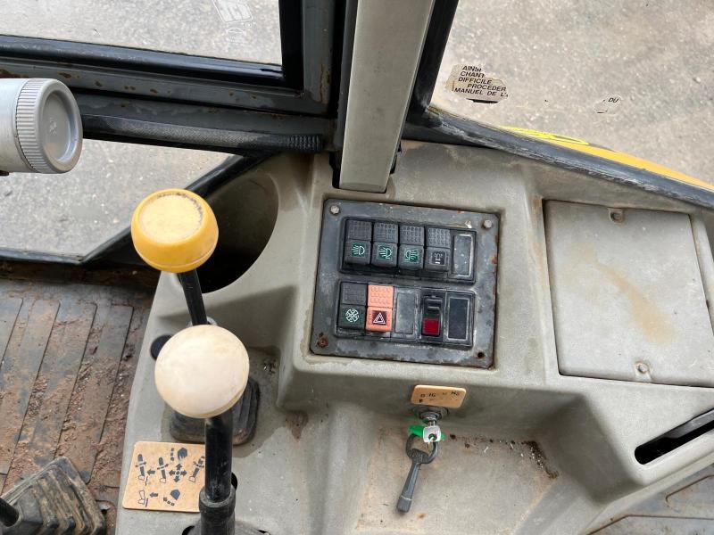 JCB tractopelle 2cx 5.2t (net de tva)_8