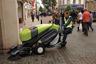 414-424 Balayeuses aspiratrices TENNANT Green Machines_8