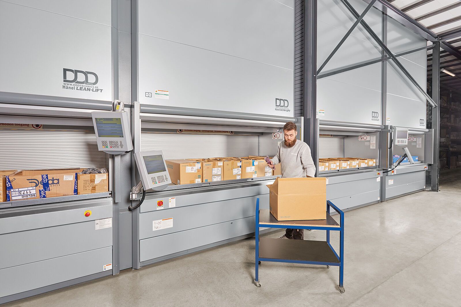 Tour de stockage Hanel LEAN-LIFT®, magasin souple, efficace et rentable pour la gestion des stocks_8