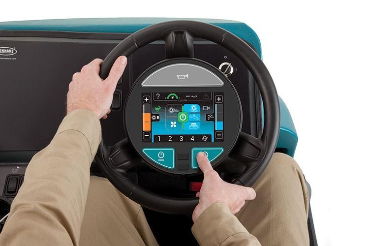 M30 Large balayeuse-laveuse TENNANT autoportée intégrée_8