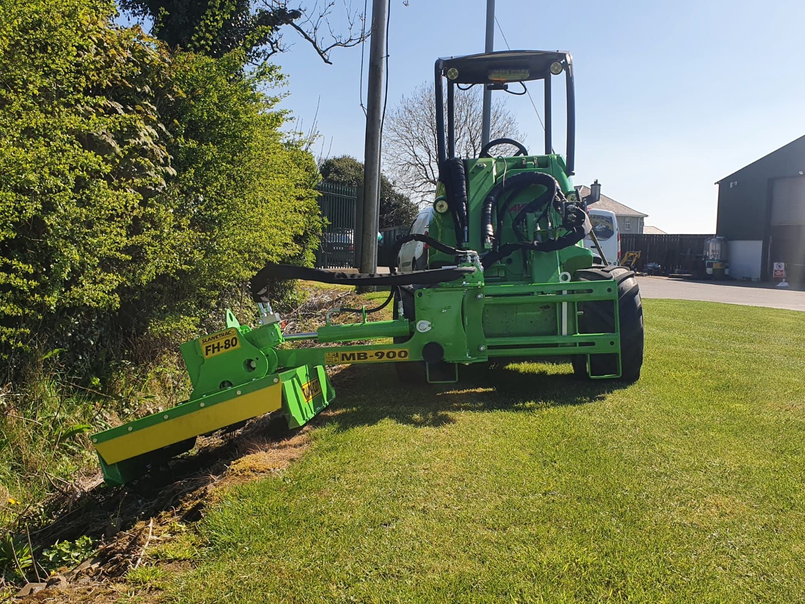 Machine MB900 pour un entretien efficace des paysages et espaces agricoles