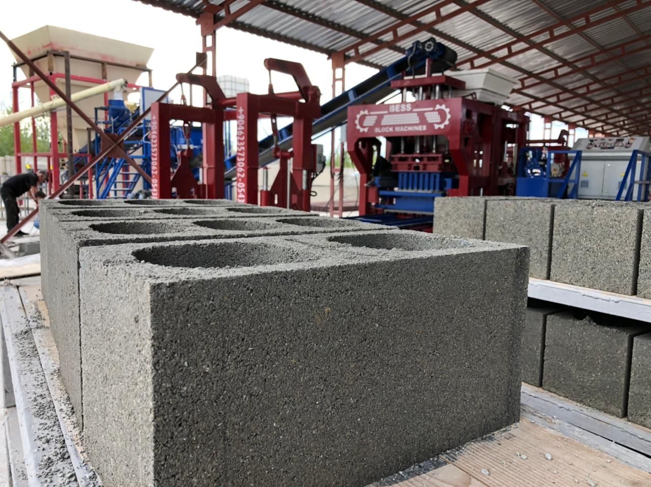 Machine à briquettes PRS-400 - pavés, bordures et blocs creux - semi-automatique, économie d'énergie_8