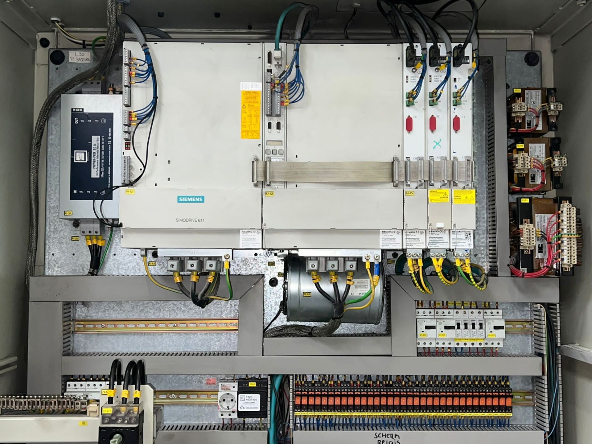 Fraiseuse cn à montant mobile correa type l30/58_8