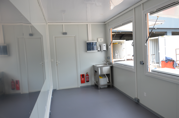 Bungalow Snack en container 20 pieds - Blanc et Noir - 6m x 2,5m - Eurobox_8