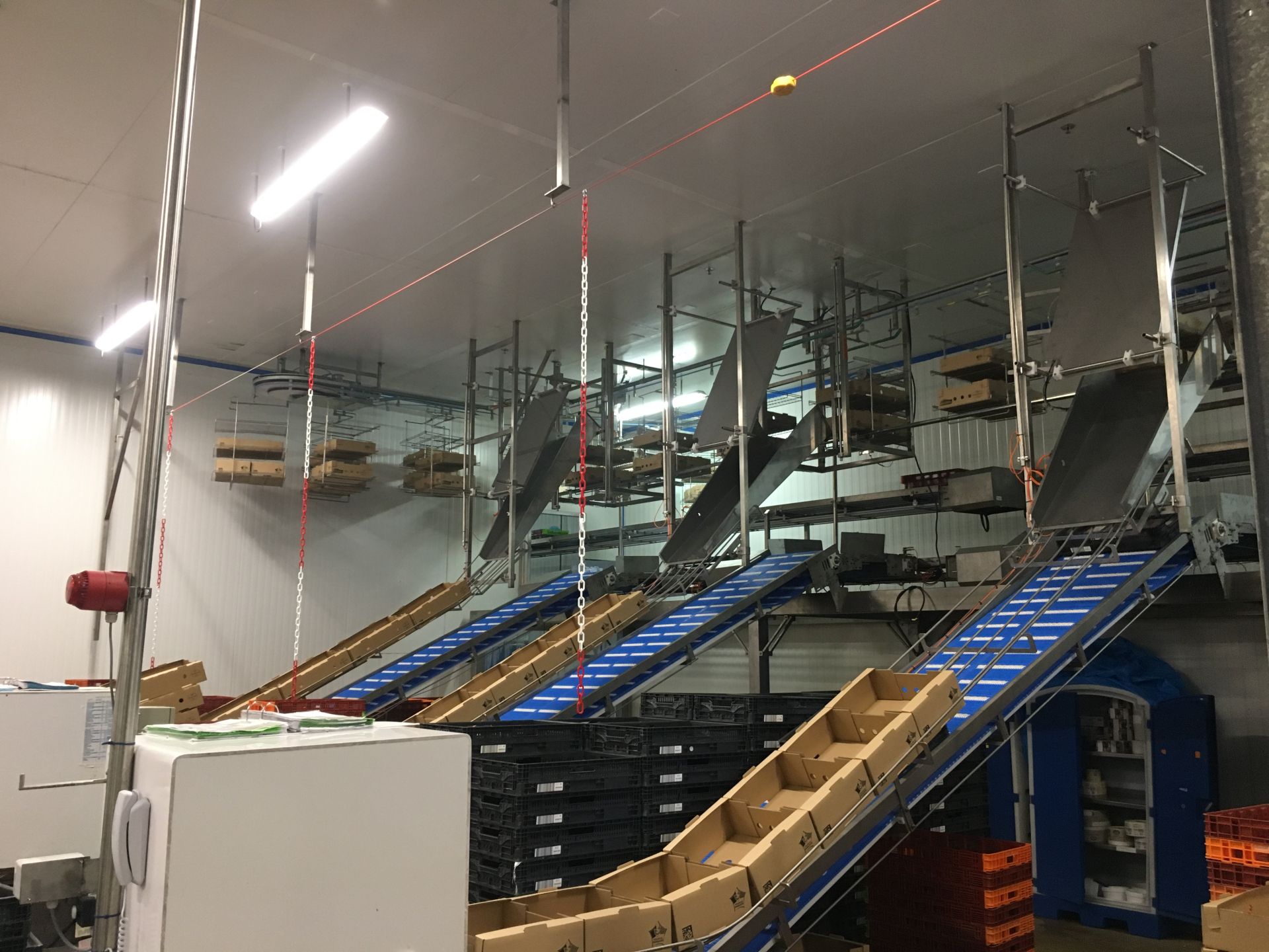 Convoyeur à câble monorail  en circuit fermé  pour une manutention aérienne simple, propre et silencieux- ORION_8