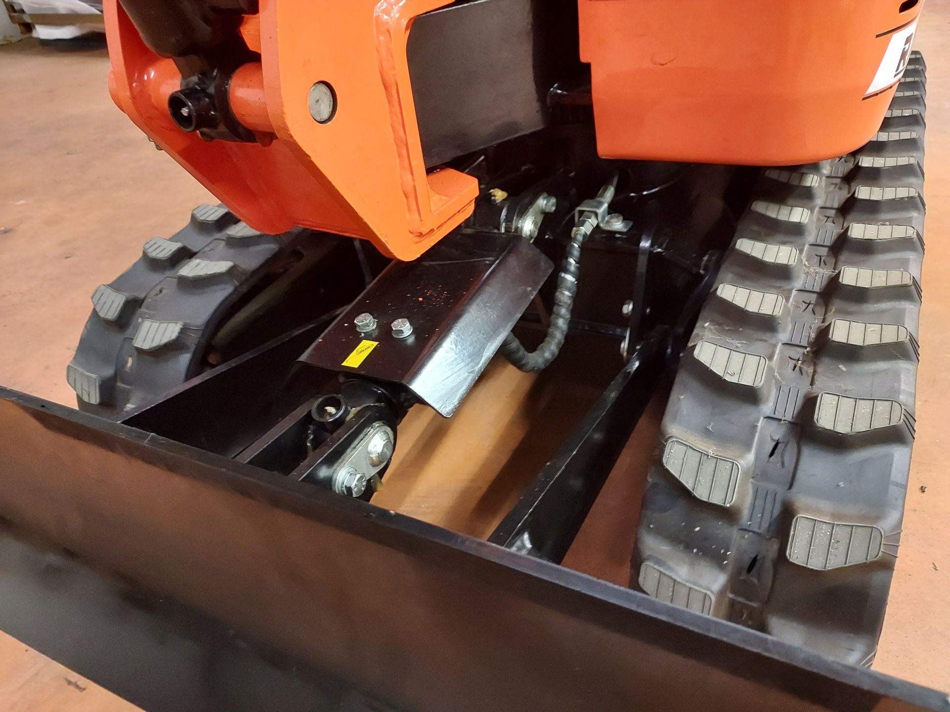 Mini-pelle avec moteur américain performant