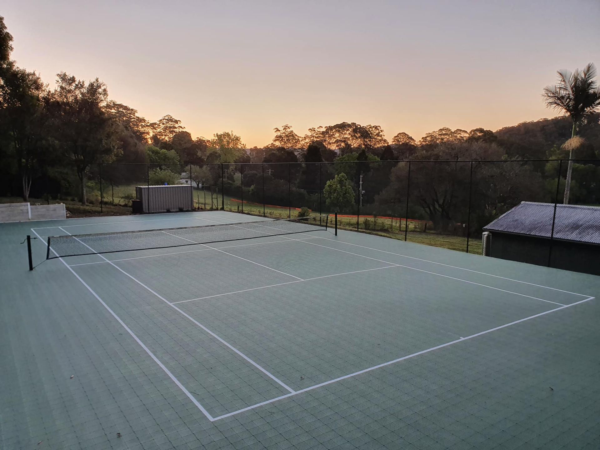 Dalle personnalisable DOUBLE-SPIN PRO - Réduction phonique et amorti pour terrains de sport de raquettes_8