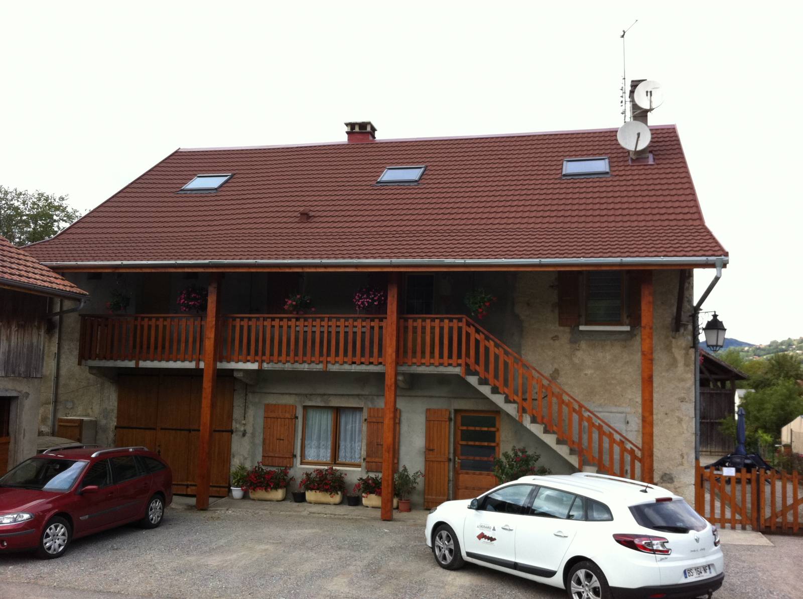 Tuiles métalliques à faible galbe - revêtement en pierre naturelle - GERARD® CLASSIC_8