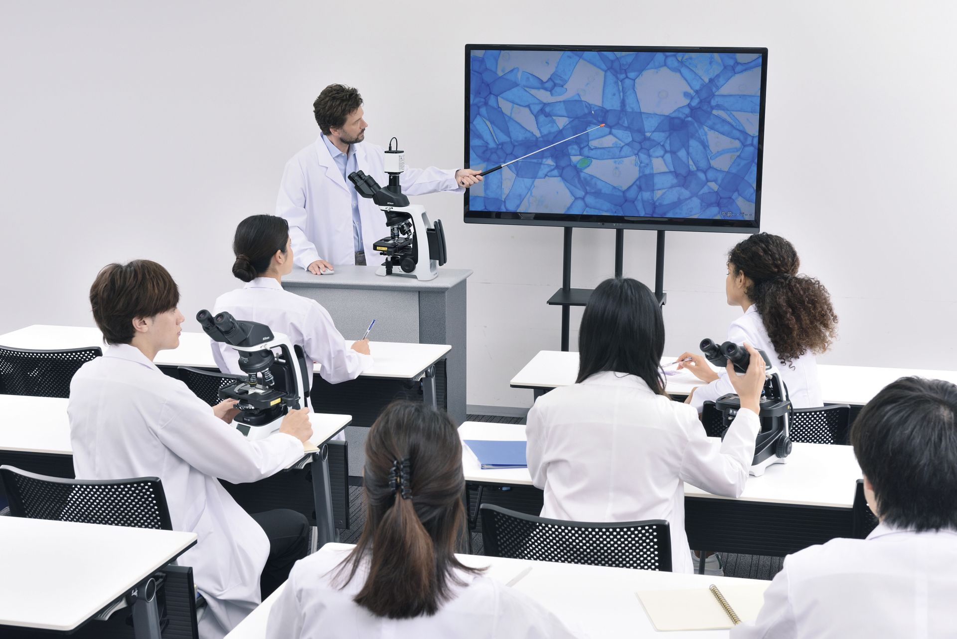 Eclipse Si - Microscope droit ergonomique avec fonctionnalités avancées pour un confort optimal_8