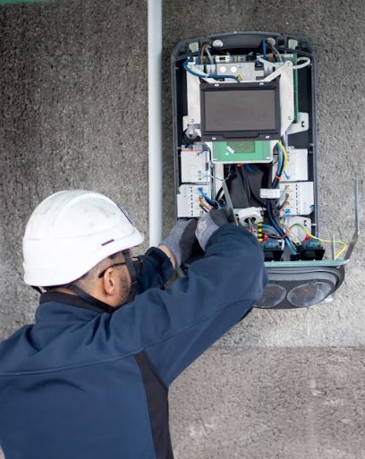 Installation borne de recharge Alfen Pro Double 7,4 kW - 22 kW pour voiture électrique_8