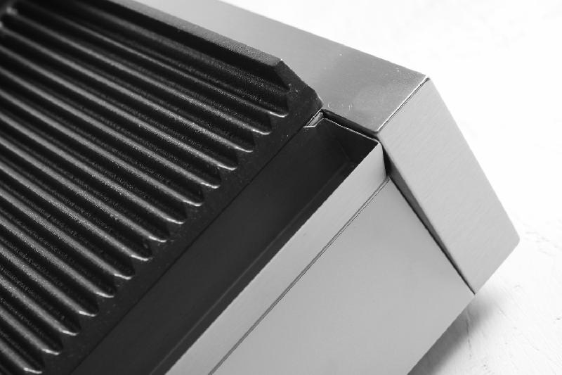 Grill de contact Panini 1/2 rainuré 1/2 lisse 340x230mm HENDI_8