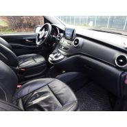 Vue générale de la Mercedes-benz classe V 2015 aménagée ambulance