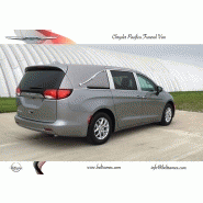 Chrysler Pacifica transformée pour transport de défunt et fleurs