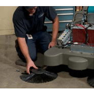 S9 Large balayeuse autotractée TENNANT alimentée par batteries_8