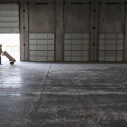 Portail sectionnel vertical GVL - approprié pour entrepôts logistiques avec hauteurs structurelles très élevées_8