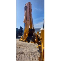 Tractopelle articulé d'occasion en très bon état, sur pneus - VENIERI 10.23D