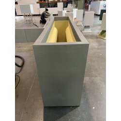 Jardinière carrée en résine Ultra® - sur mesure, résistante et personnalisable pour intérieur et extérieur