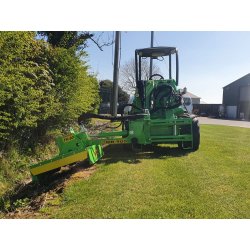 Broyeur frontal  mb900 pour les paysagistes, communes, agriculteurs et le secteur privé