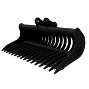 Godet Râteau 900 mm - Porteur 1 à 1,5 tonnes - Écartement 50 mm - Minipelle-shop Godet Râteau 900 mm - Porteur 1 à 1,5 tonnes - Écartement 50 mm - Minipelle-shop